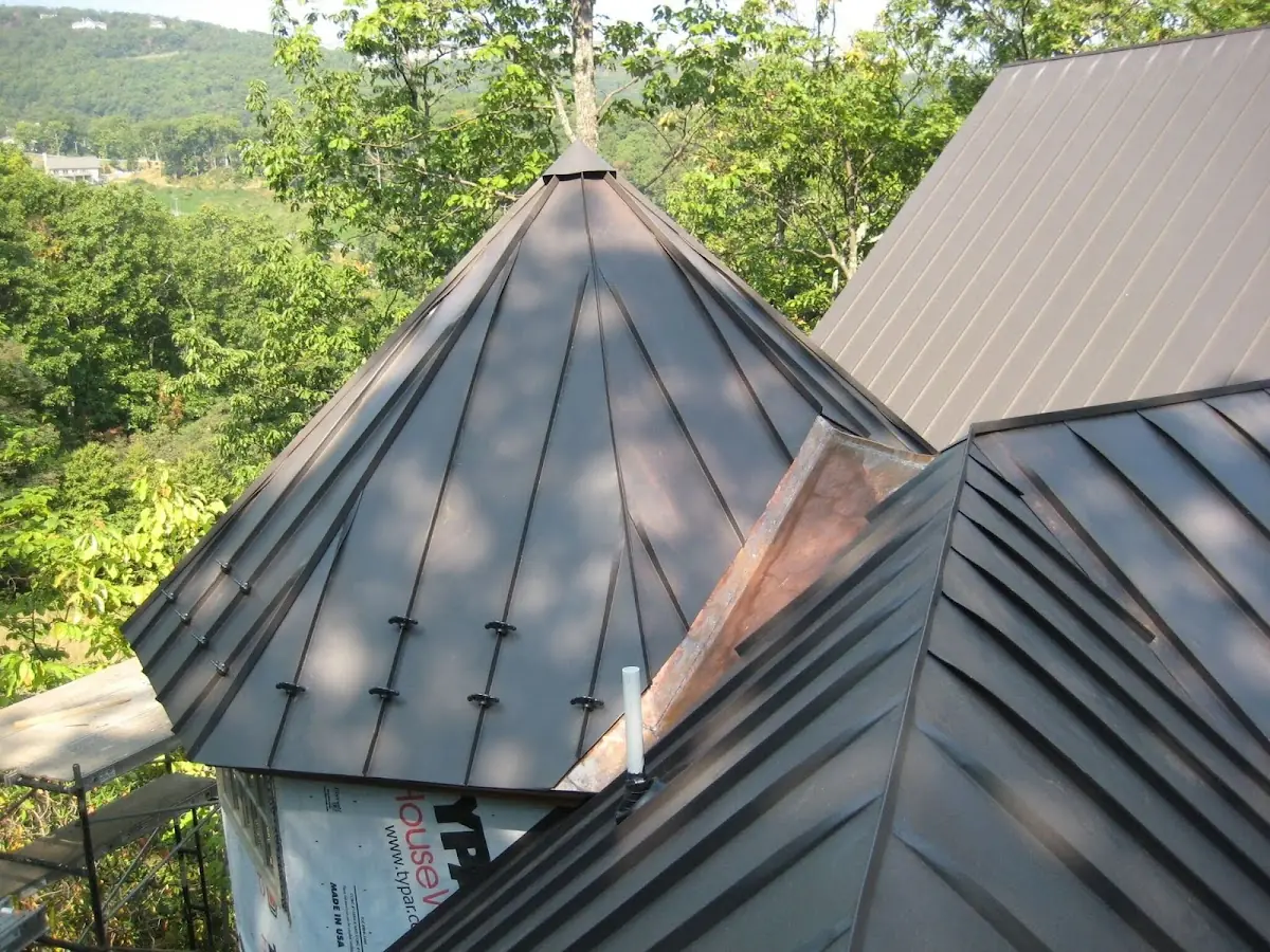 Professional Roof Tarp Installation by Craftsman Roofing in Wilhelm Corner